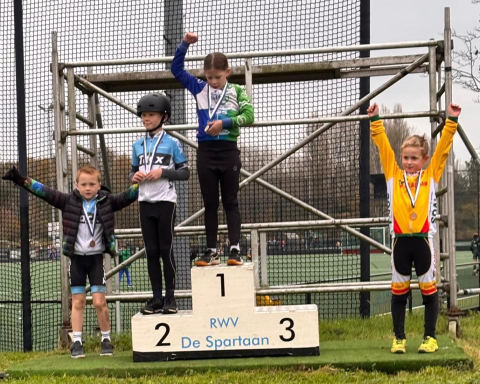 podium cat. 2